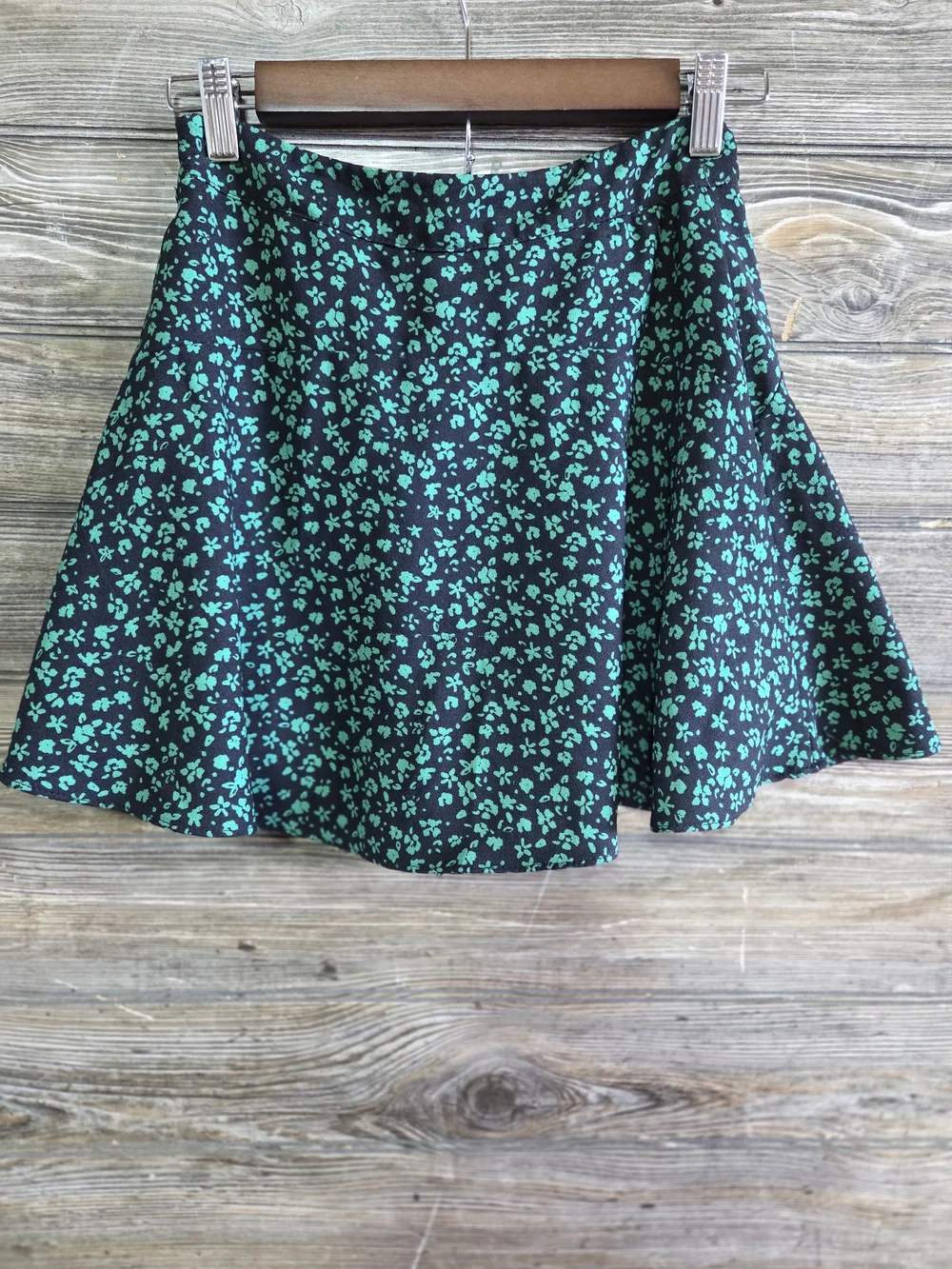 Zara Black And Green Floral Skater Skort Women's Size XS Flowy Mini